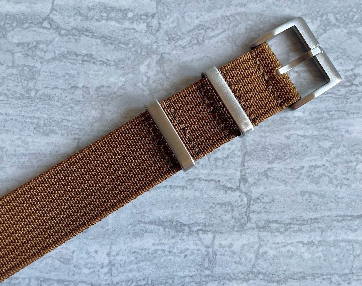 The 'Gibraltar' - Brown adjustable watch strap made of ribbed nylon