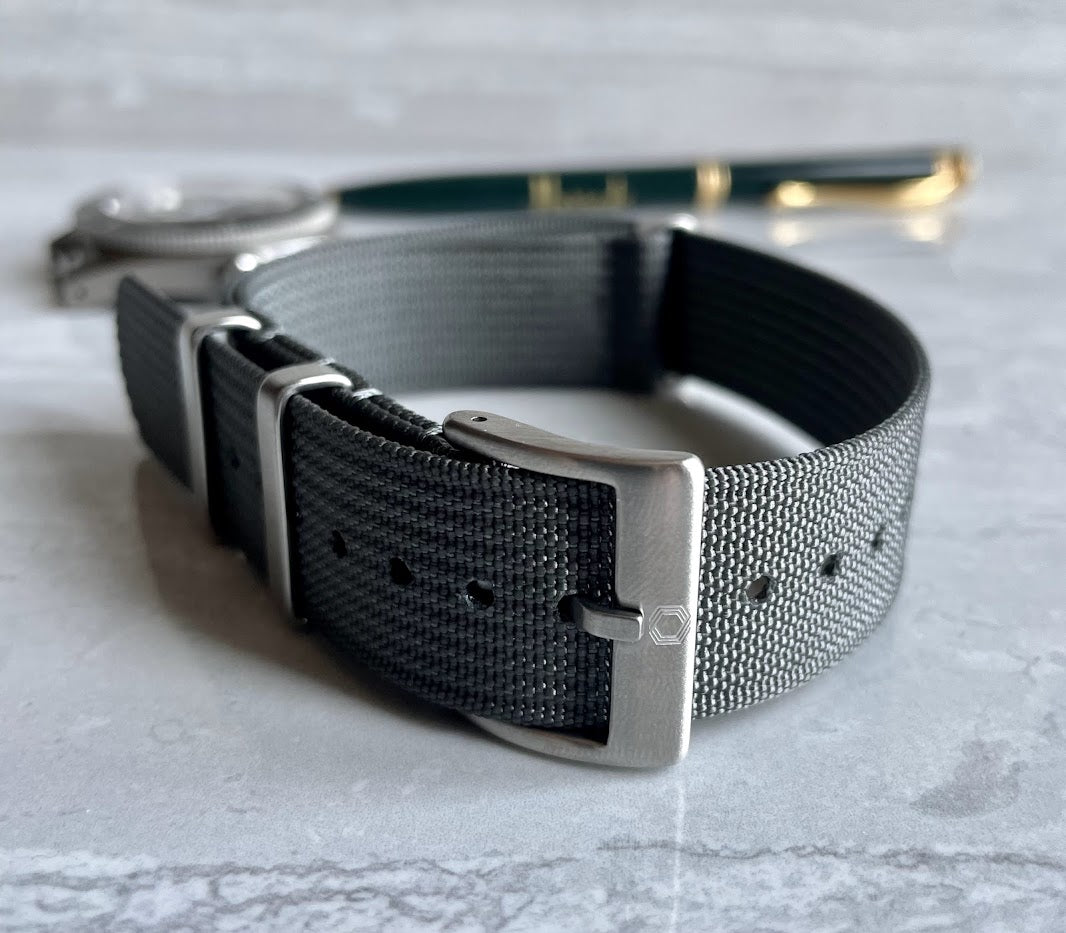 The 'Typhoon' - Grey adjustable watch strap made of ribbed nylon